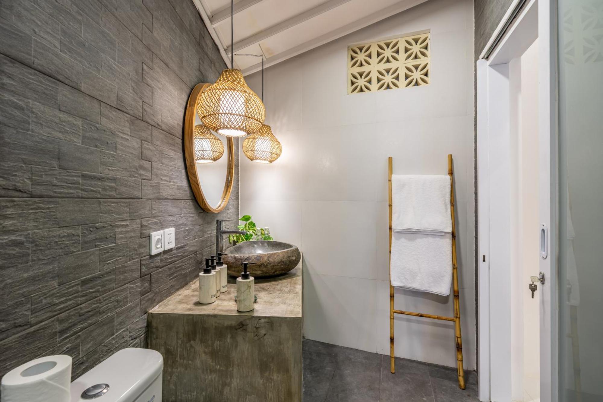 The Hepburn Stylish Single With Shared Pool 900m From *