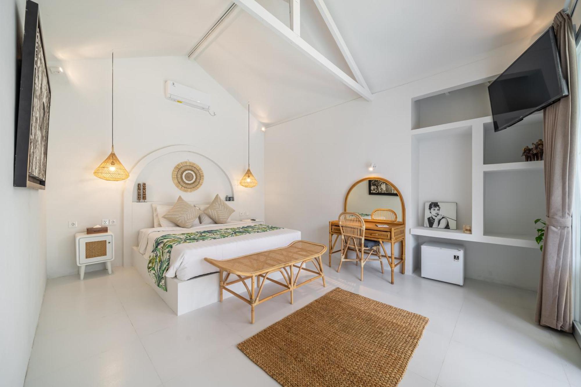 Wisma tamu The Hepburn Stylish Single With Shared Pool 900m From Seminyak (Bali)